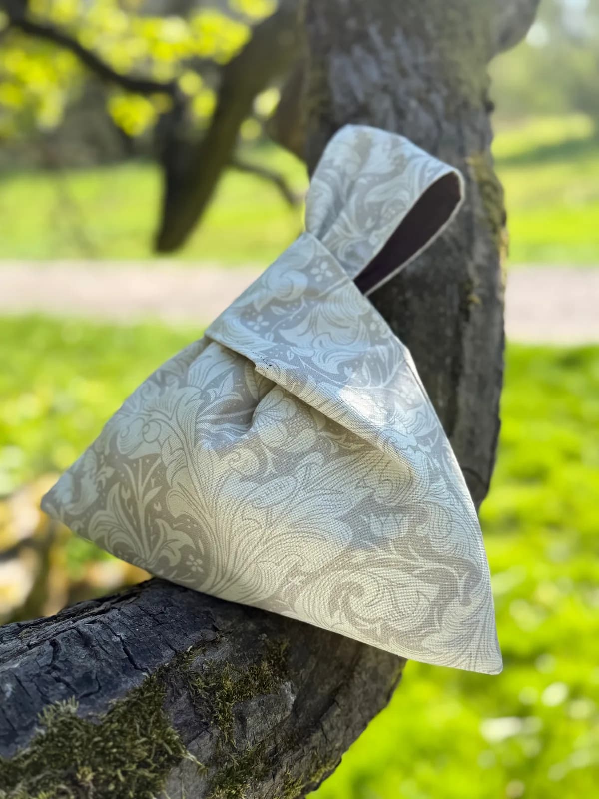 Beck Knot bag, Linen