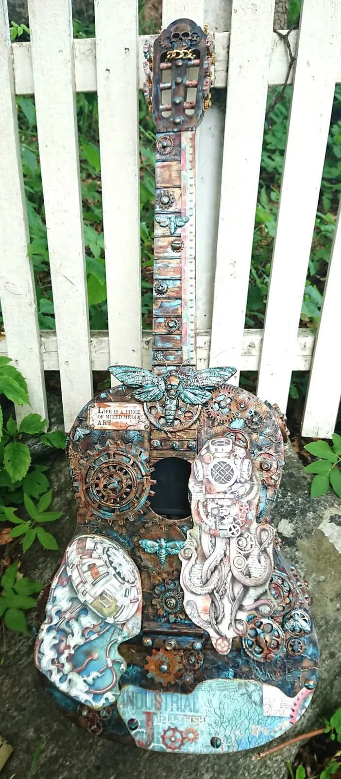 Steampunk gitar.