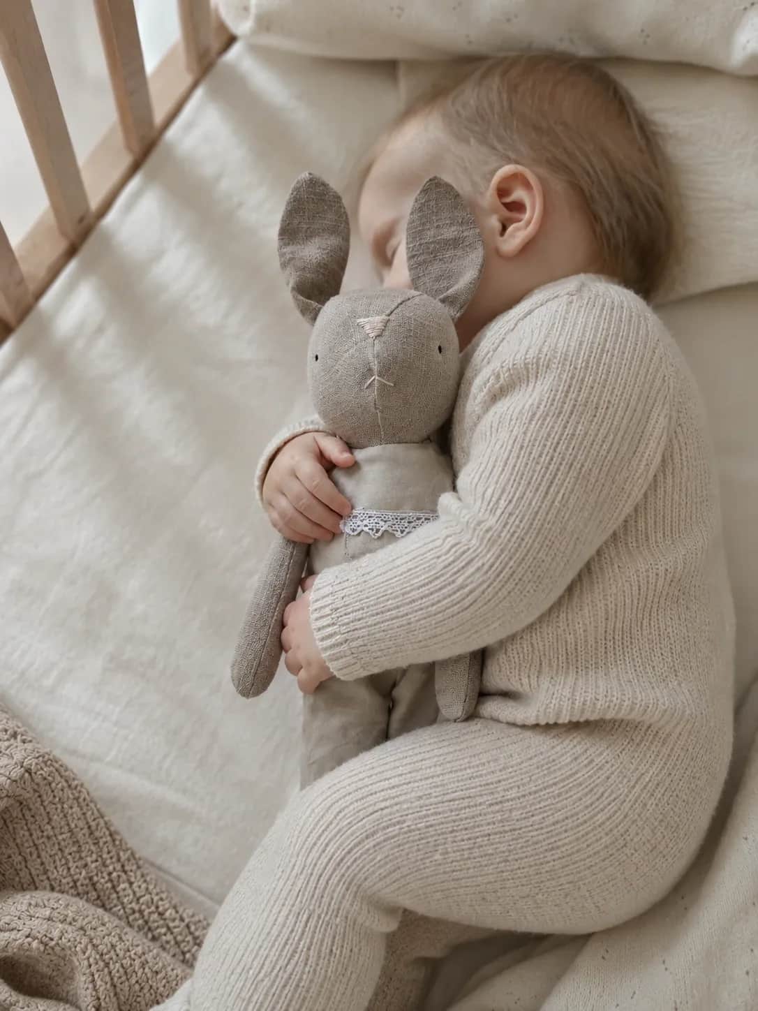 Håndlaget bamse -kanin 35cm