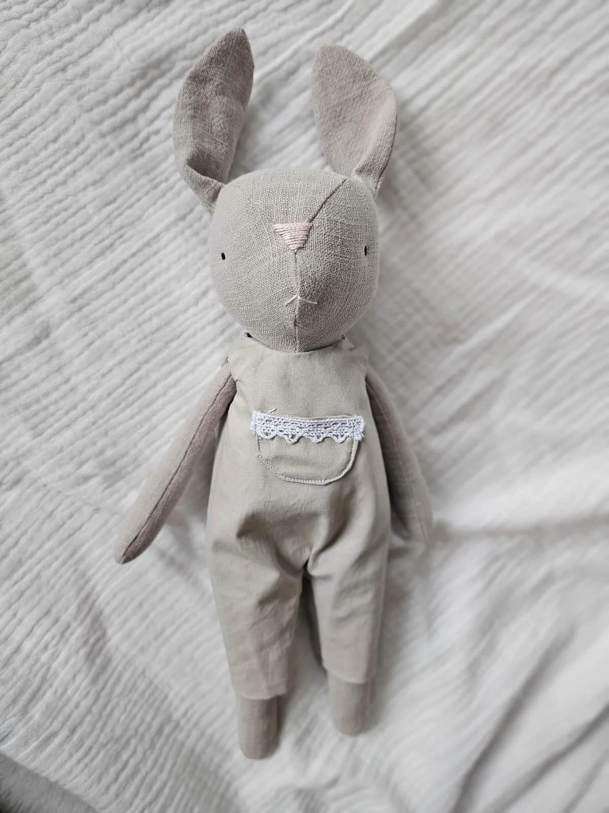 Håndlaget bamse -kanin 35cm