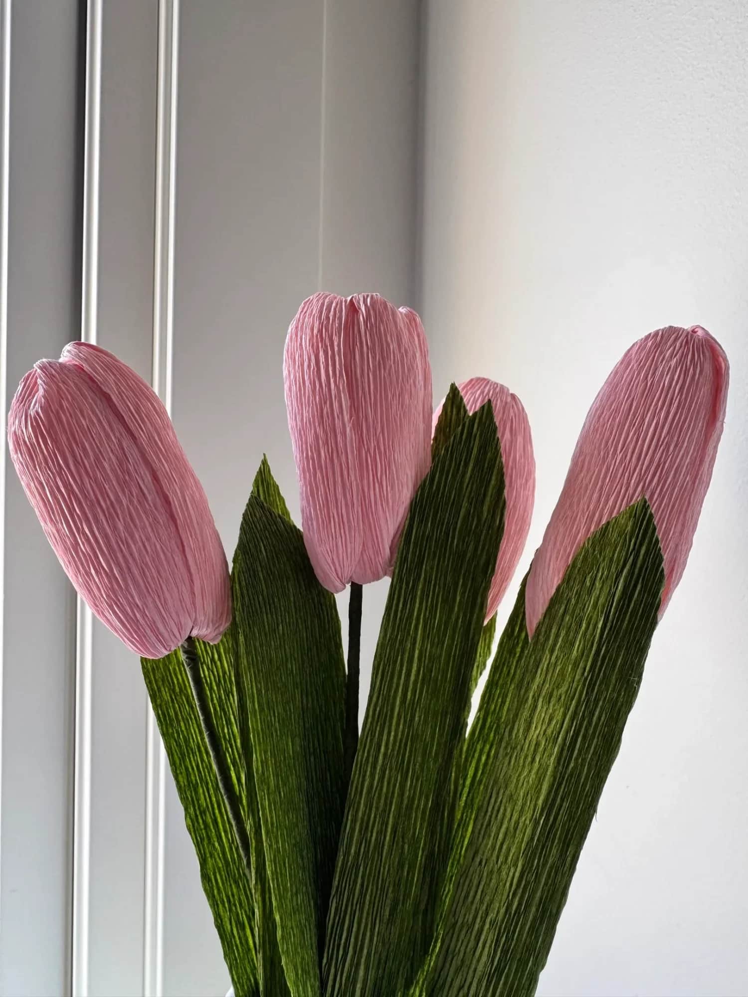 Tulipaner av kreppapir (4stk)