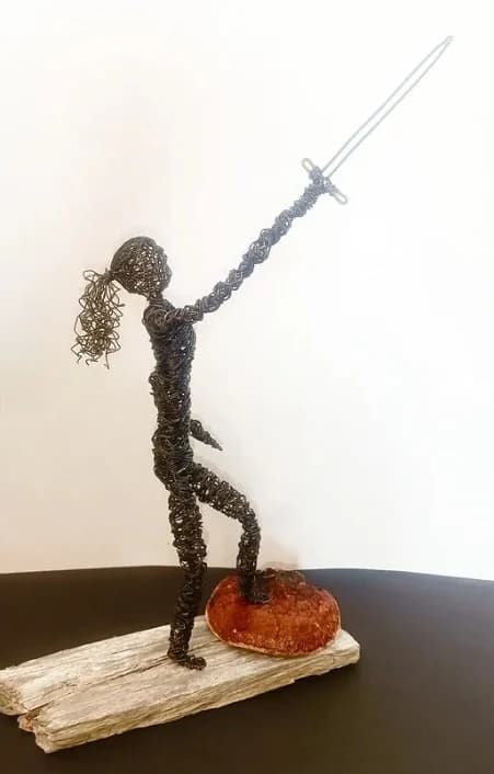 Å kjempe - Skulptur av ståltråd