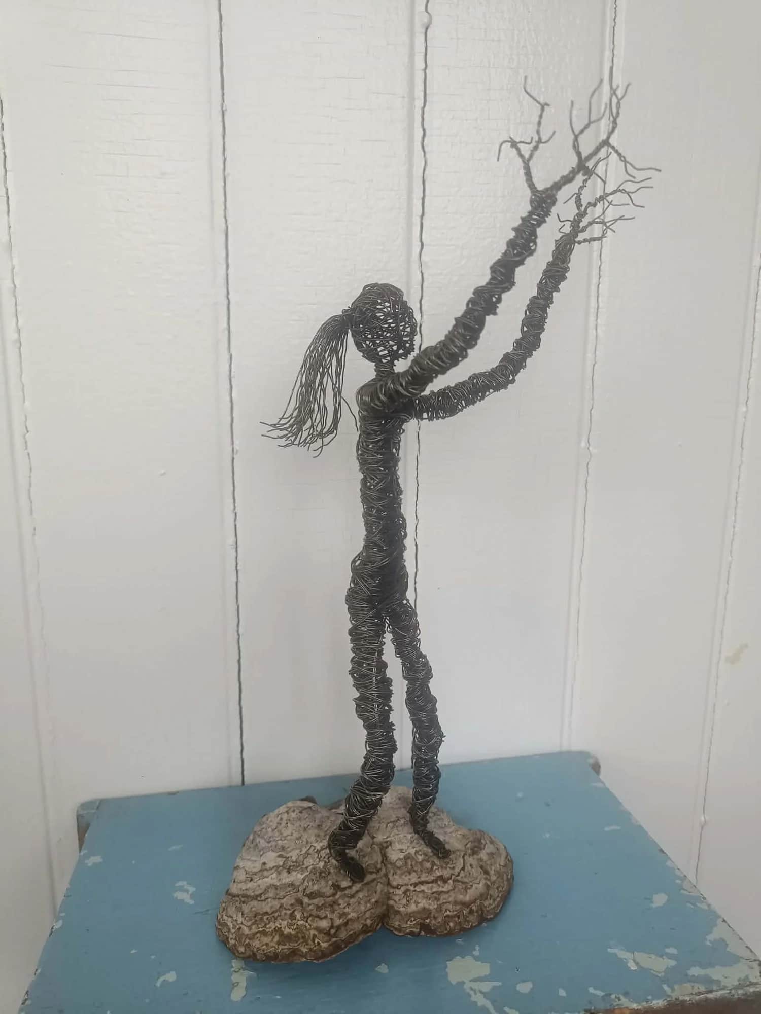 Grønne fingre - Skulptur av ståltråd
