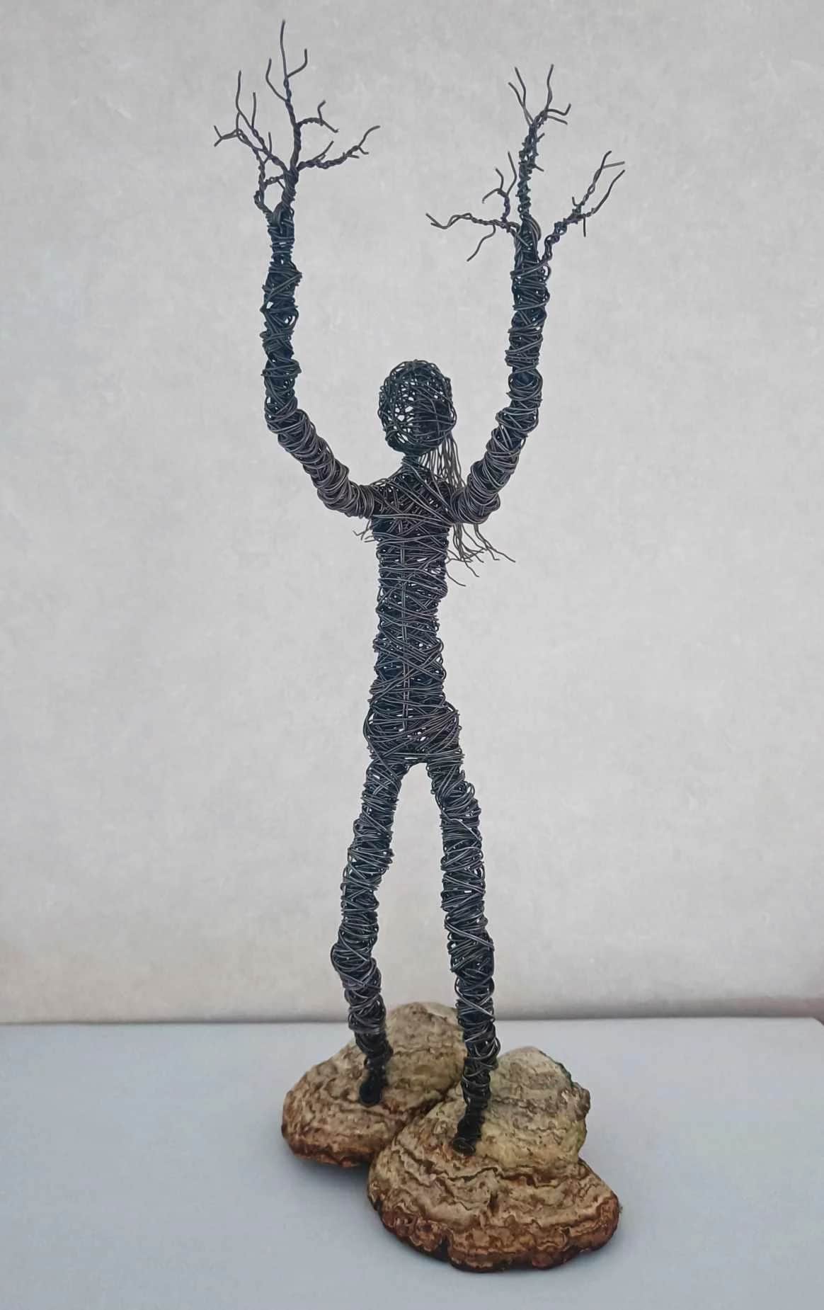Grønne fingre - Skulptur av ståltråd
