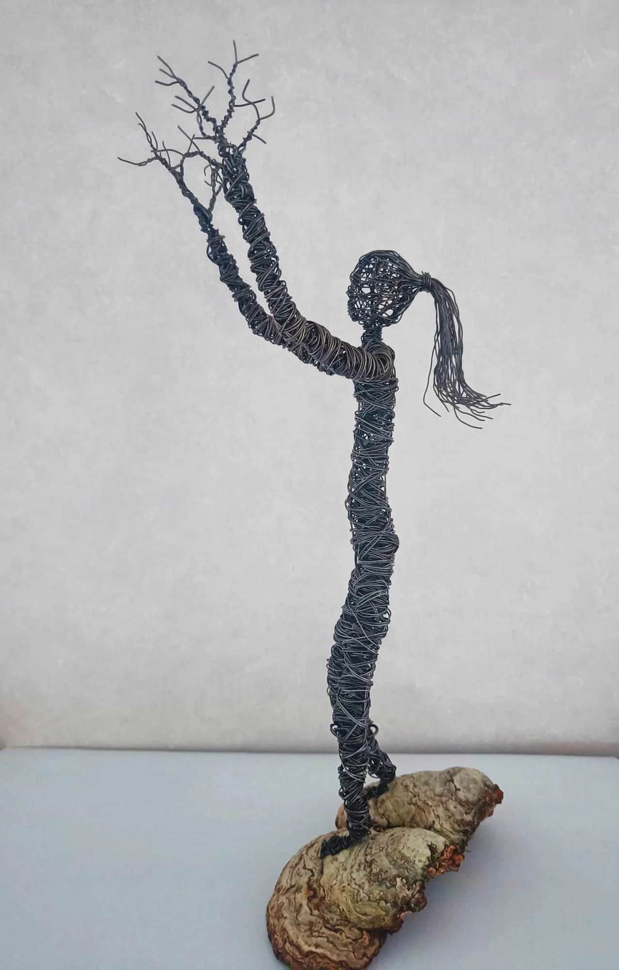 Grønne fingre - Skulptur av ståltråd