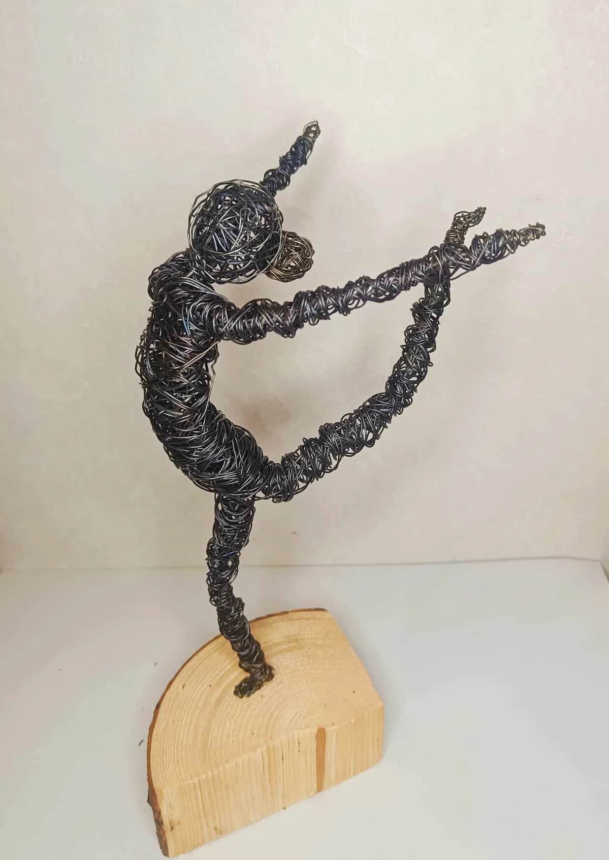 Danseren - Skulptur av ståltråd