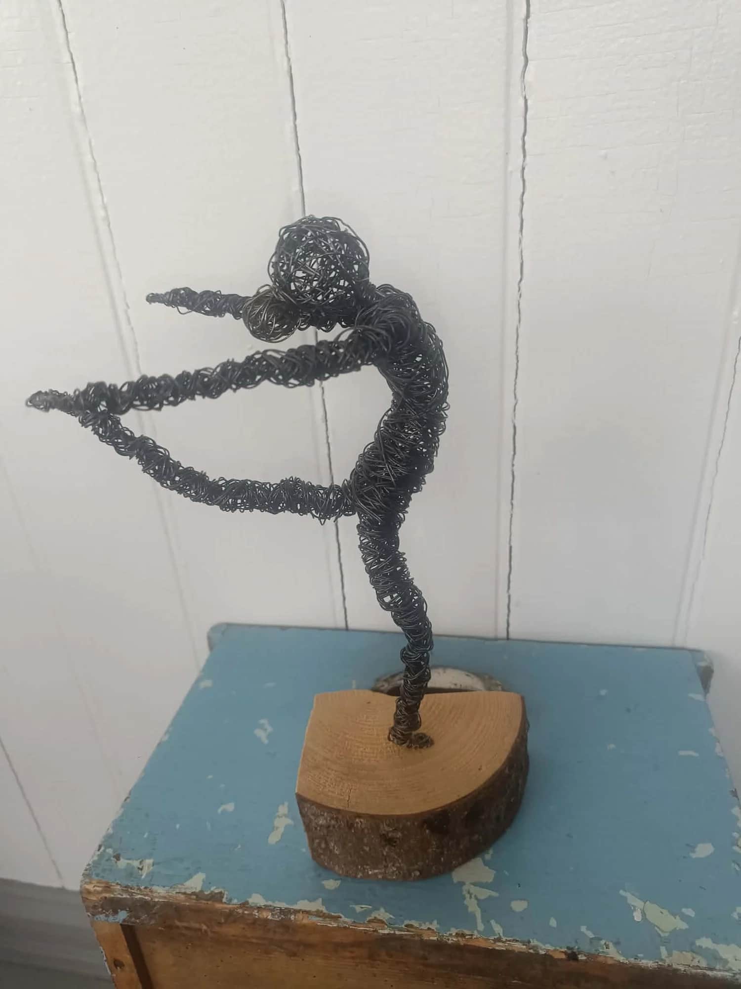 Danseren - Skulptur av ståltråd